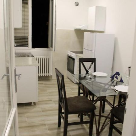 Apartment 51 - Bright, Spacious, Lux 1 Bedroom In The City Center - Stari Grad ベオグラード エクステリア 写真