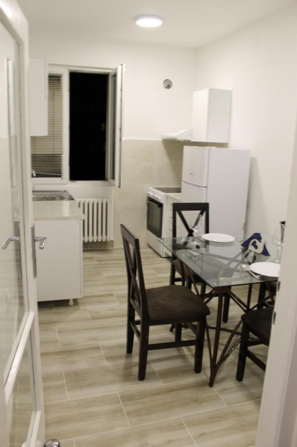 Apartment 51 - Bright, Spacious, Lux 1 Bedroom In The City Center - Stari Grad ベオグラード エクステリア 写真